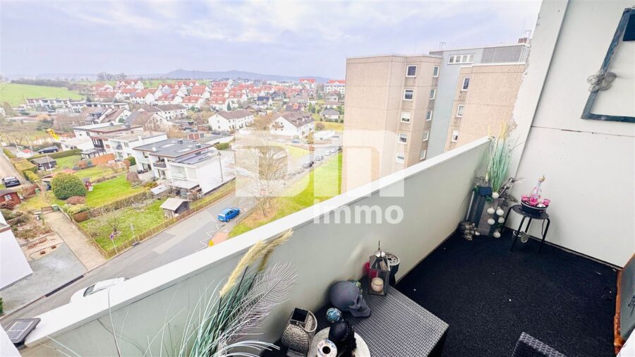 Modernisierte 3-Zimmerwohnung mit Balkon und fantastischem Panoramablick - Balkon / Panoramablick